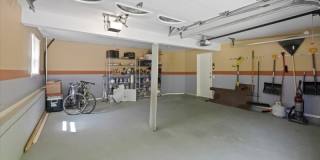 286 Gilbert Ave Gallery 17