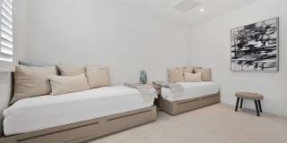 50070 Via De Moda Gallery 14