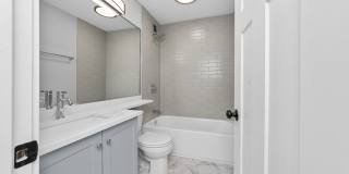 1220 North La Salle Drive Gallery 13