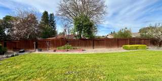 Spacious three bedroom home in desirable Windsor neighborhood! Gallery 41