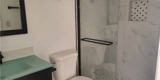 18530 Hatteras Street Gallery 7