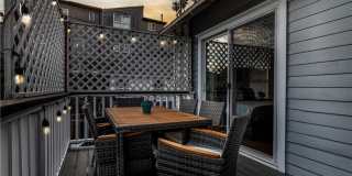 6008 Carlton Way Gallery 24