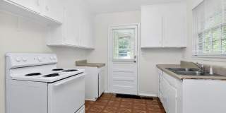 3 Bedroom Home located in Lincoln Heights! Gallery 13