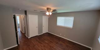**APPLICATION RECEIVED** *COMING SOON* 2 Bedroom / 1 Bath Home South Side Lions Park! Gallery 13