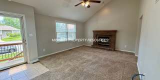 Spacious 3 Bed, 2.5 Bath Home with Finished Basement & Fenced Yard. Gallery 6