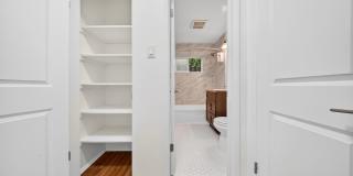 6944-6954 Coldwater Canyon Ave. Gallery 39