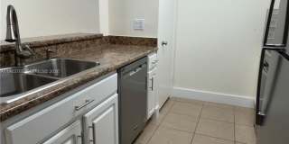 2811 N Oakland Forest Dr Gallery 4