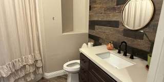 917 La Salle Circle Gallery 1