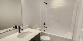 Newer4 Bedroom Town Home Gallery 30