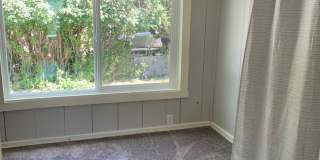 Clean 2 bedroom home Gallery 11