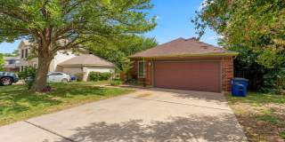 Beautiful 3 bedroom, 2 bathroom home in Southeast Austin!!! Gallery 1