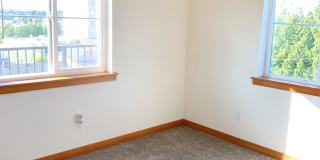 1111 N Forest St Gallery 43