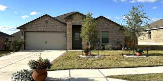 2418 Corradino St Gallery 1