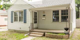 2 Bed 2 Bath with Extra Large Garage Gallery 1