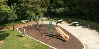 Vintage Creekwood Park Apartments Gallery 27