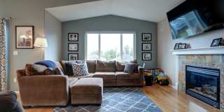 Eagle Crossing w/ Mountain Views Gallery 11