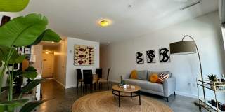 1914 Main St Gallery 16