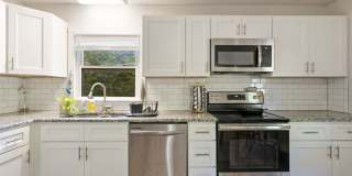 Lovely 3 bedroom bungalow close to downtown Durham! Gallery 7