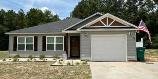 Country Living with Modern Comforts- 3 Bedroom, 2 Bathroom Gallery 1