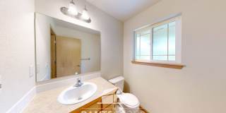 Great Location!  Quiet Neighborhood! Gallery 10