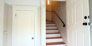 UPDATED LARGE BRIGHT 1250sf 2BR/1BA/1GR Crocker Home  AVAILABLE NOW Gallery 3