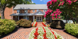 Village at Fox Point Gallery 13