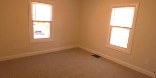 27 Maple Street Gallery 13