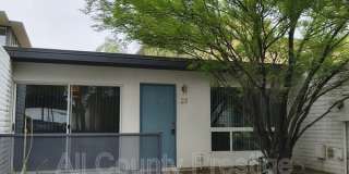 Rezide at Uptown Gallery 2