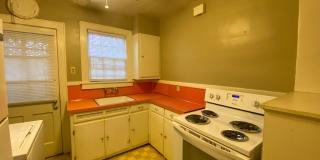 1 bedroom, living dining den near Central and Highland Gallery 12