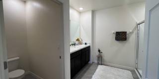 976 Trinity Street Gallery 35