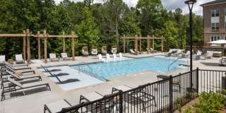 The Statesman Gallery 24