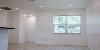 1851 OAK STREET Gallery 2