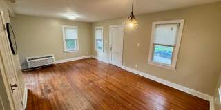 Studio 1 Bath - Carriage house in the Highlands Gallery 4