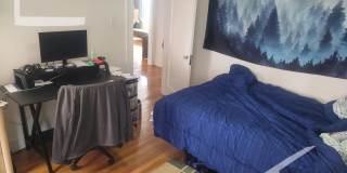 Great 3 Bed (1st Fl Duplex) Close to Green Line and Bus Stop Gallery 24