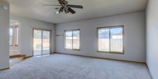 3BD Home on an Oversized Lot with a Standalone SHOP!! Gallery 14