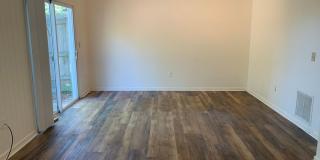 End Townhome In Oak Manor Community Gallery 34