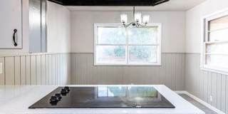 Room to Grow! Spacious, Remodeled 3/2/2 in Great Location! Gallery 22