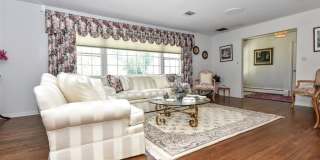 17 Grandview Avenue Gallery 12