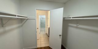 617 North Orange Apartments Gallery 22