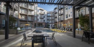 Avenue Madison Gallery 41