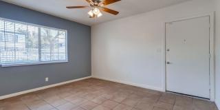 2419 S. Ridgeley Dr Gallery 6