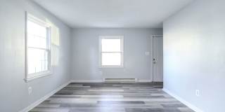 Spacious Duplex! Gallery 8