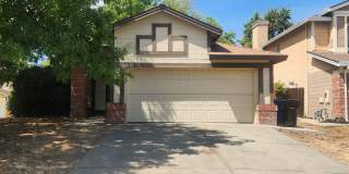 3 Bedroom 2 Bathroom Home in Elk Grove Gallery 1
