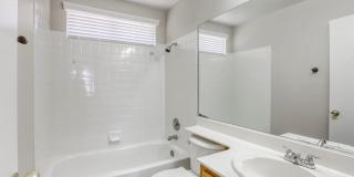 4 Bedroom Home in Henderson! Close to Shopping & Restaurants! Gallery 25