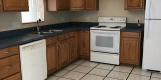 4 Bed 1 Bath Home | Pet Friendly | Washer Dryer Hook Ups | Section 8 Welcome Gallery 5