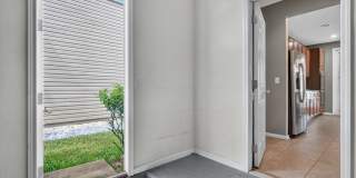Large 4 bedroom home in Oakleaf Gallery 38