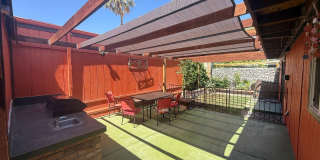 Charming home located near Russell and Mountain Vista. Gallery 35
