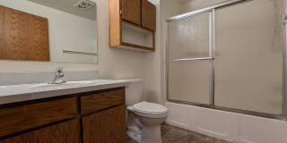 Spacious second floor 2-Bedroom, 1-Bath Apartment in Springfield 4-Plex! Gallery 11