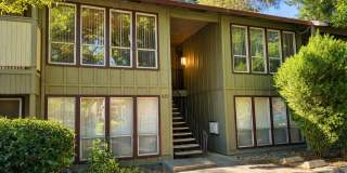 2 Bedroom walking distance to Chico State! Gallery 1