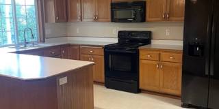 Quiet Peaceful 3 bedroom 2 bath Single Level home located in Central Point Gallery 9